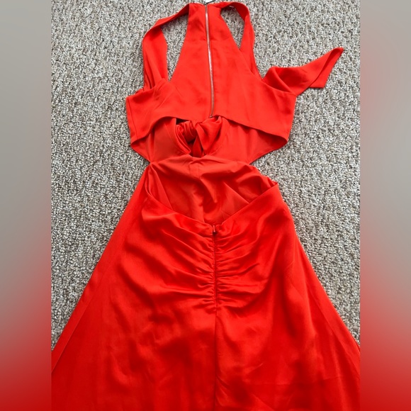 BCBGMAXAZRIA Tie Front MIDI Dress Color: Cherry Tomato Size: 6 - Picture 6 of 7